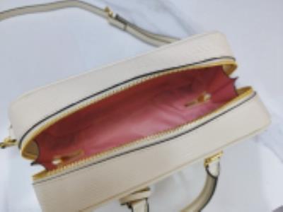 wholesale quality louis vuitton m12009 white